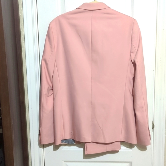 Noak pink suit - Picture 2 of 9